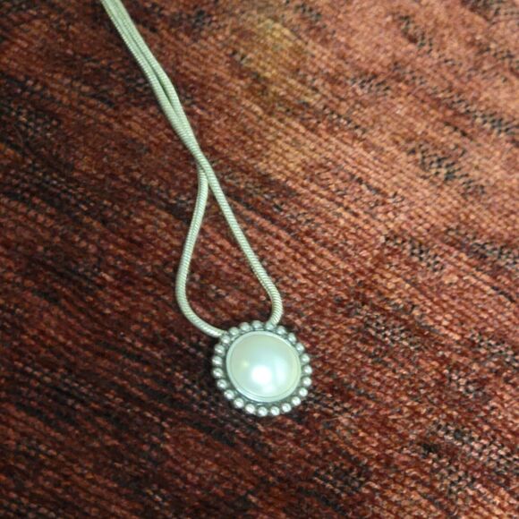 Brighton Pearl Pendant Snak Chain Necklace Silver Plated Elegant Luxury Gift 18" - Picture 6 of 9